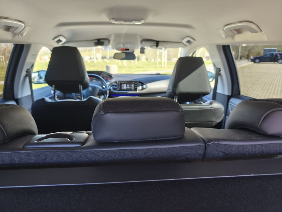 Vând Peugeot 308 SW T9  2.0 Allure