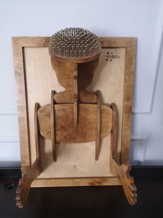 Инсталляция ручной работы.