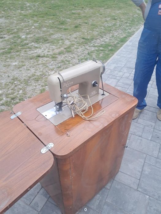 Masina veche de cusut functionala