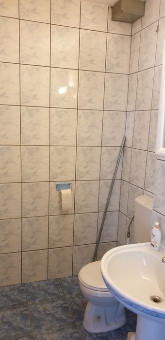 Dau in chirie apartament cu 3 camere