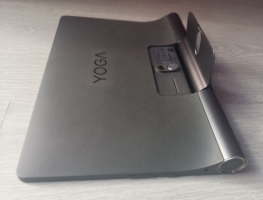 10.1" Мултимедиен Таблет Lenovo Yoga Smart Tab YT-X705L 64GB 4G LTE