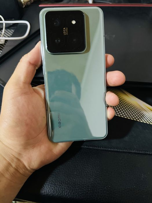 Xiaomi 14 pro flagman