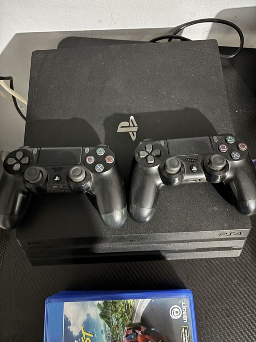 Play station 4 pro 2 контролера