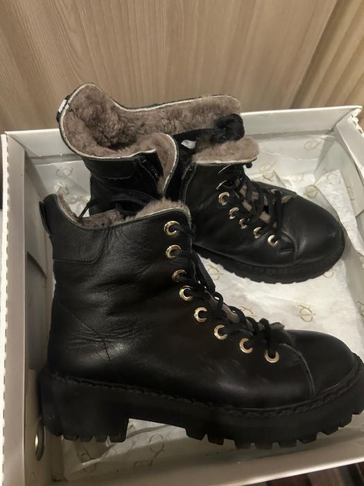 Продается ботинки кожаные