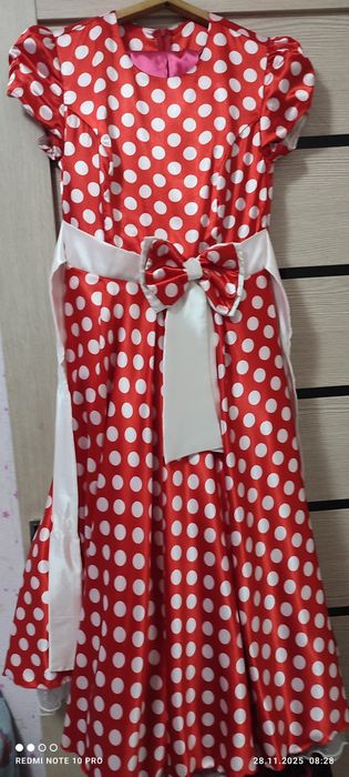 Продам платья...