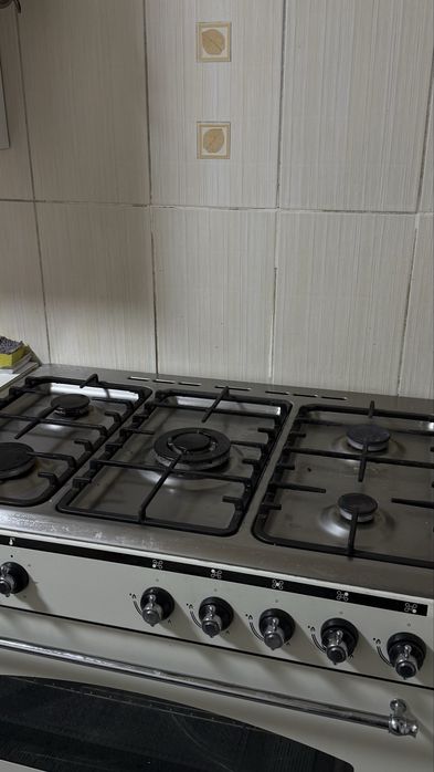 Газовая плита большая