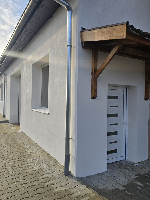 De închiriat proprietate industrialâ, halâ de producție,câmin pentru m