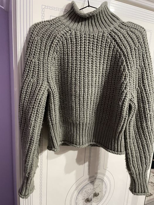 Hanorac gros și modern