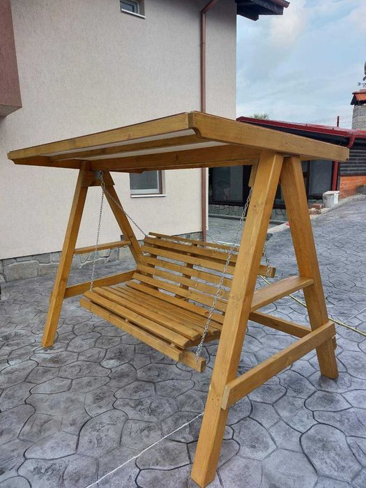 Люлка изработена от дърво