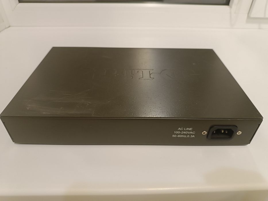 Коммутатор D-Link DES-1016D