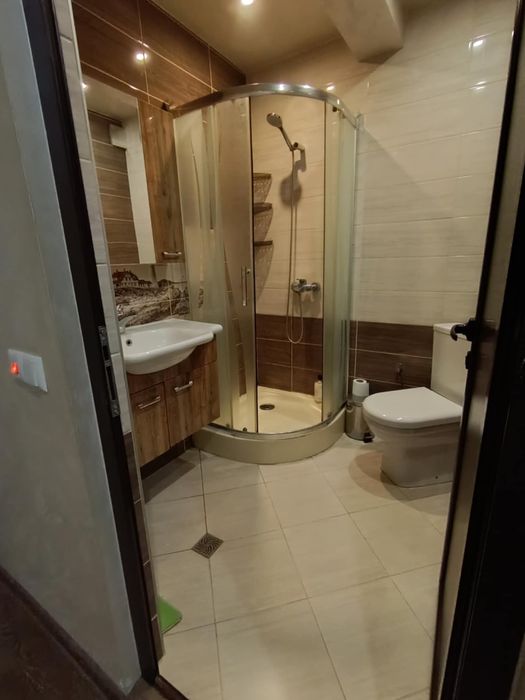 Тристаен апартамент под наем