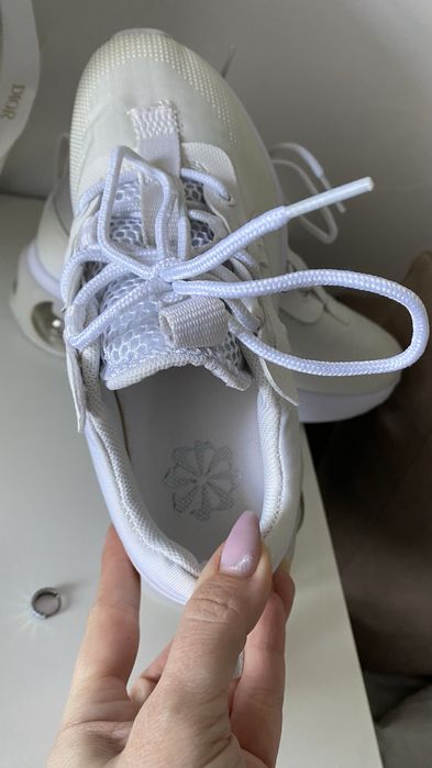 Nike кроссовки 36 размер белые