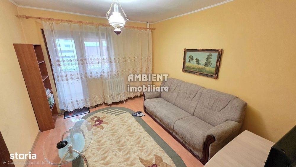 Apartament cu 4 camere, etaj 3, VASLUI zona Ultracentrală;