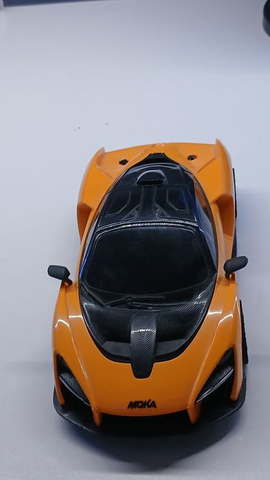 Машинка McLaren карбон