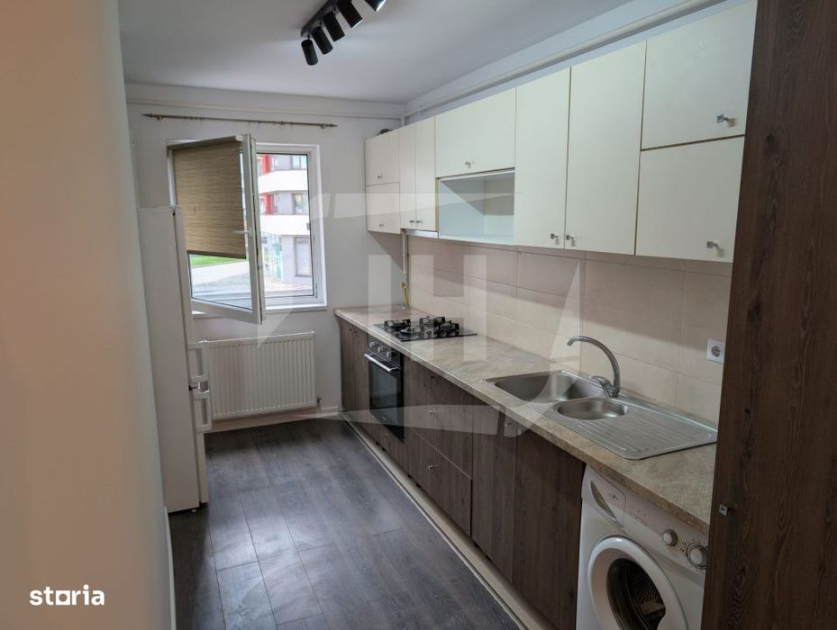 Apartament 2 camere decomandat, parcare, zona Vivo