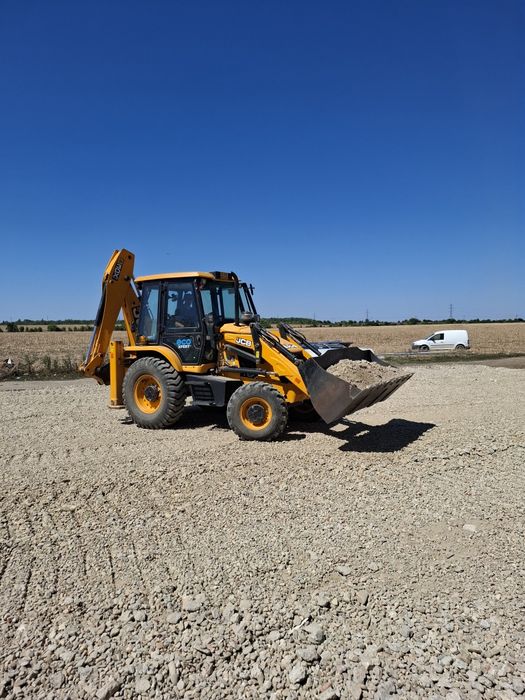 Inchiriez  buldoexcavator