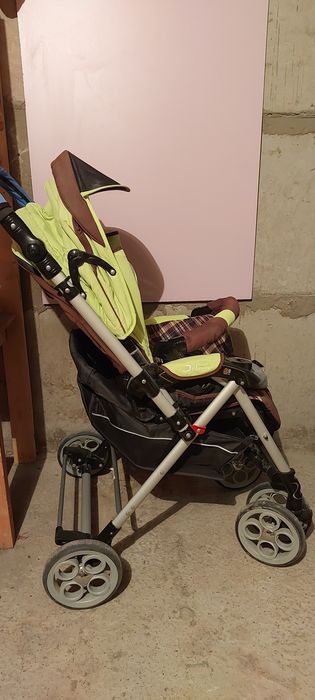 Детская коляска.