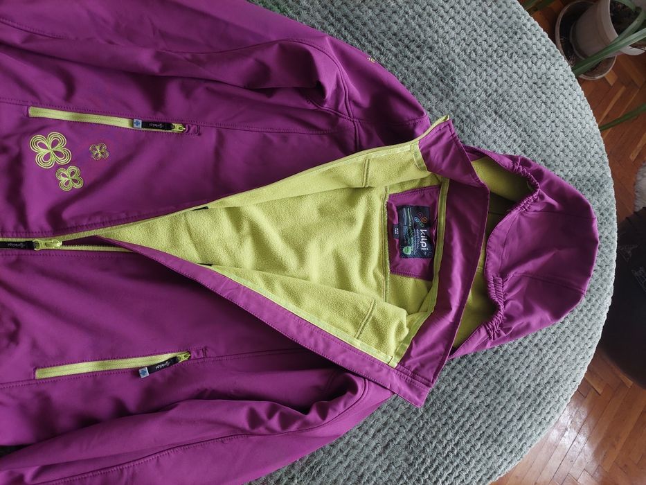 Якета за момиче.