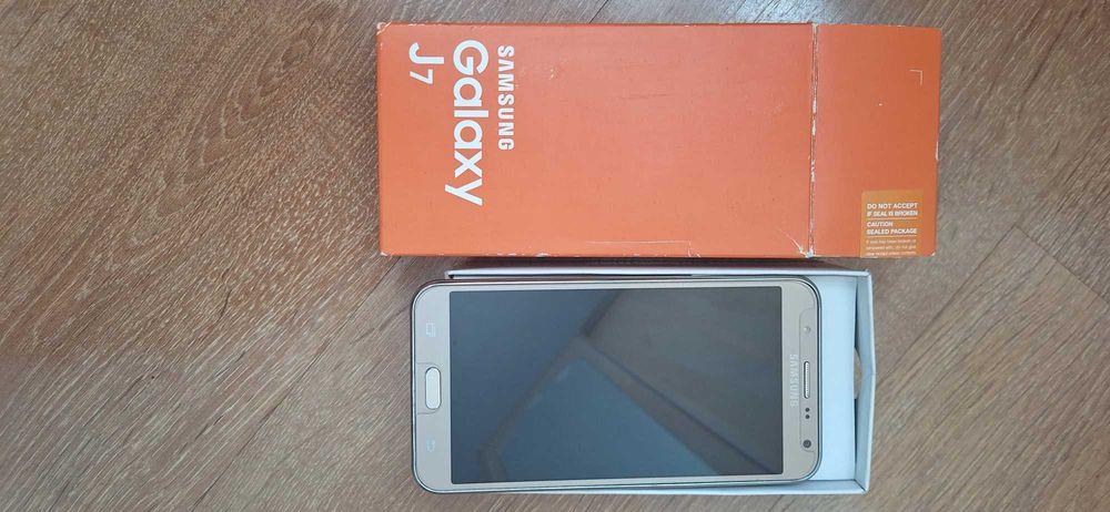 Samsung Galaxy J7