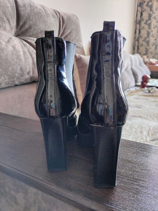 Продам ботильоны