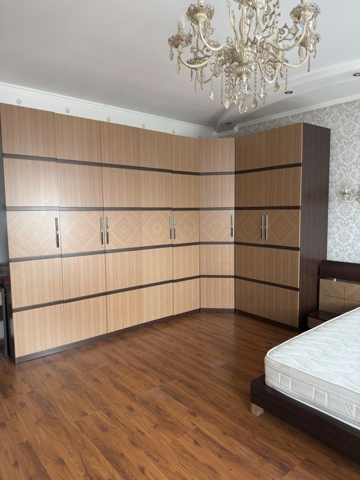 Продам спальный гарнитур