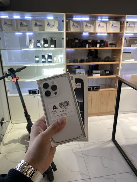 Iphone 16 pro.