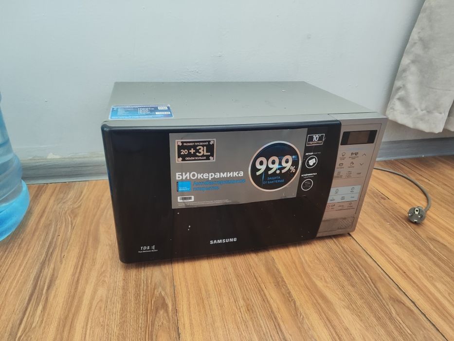 Микроволновка Samsung ME83KRS