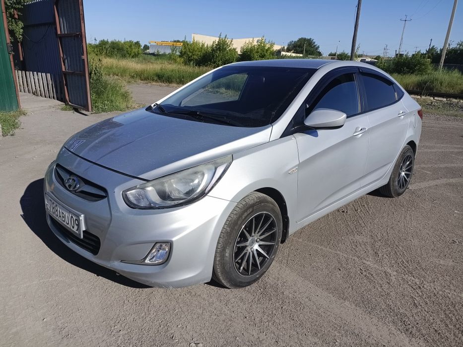 Hyundai Accent 2013