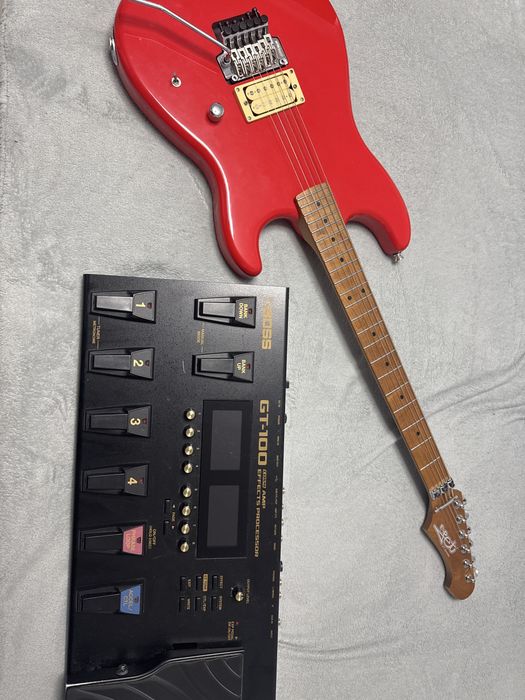 Vand Boss GT-100 si Jet guitars JS-700 RD H