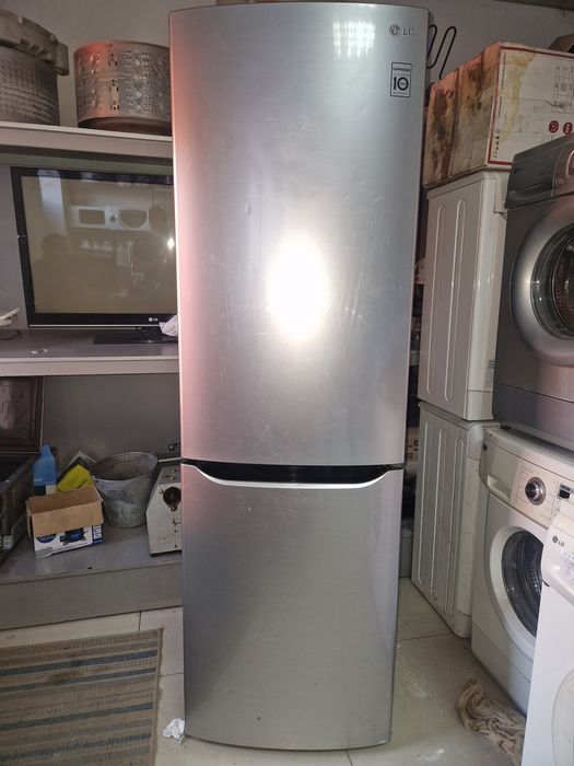 Холодильник марки LG