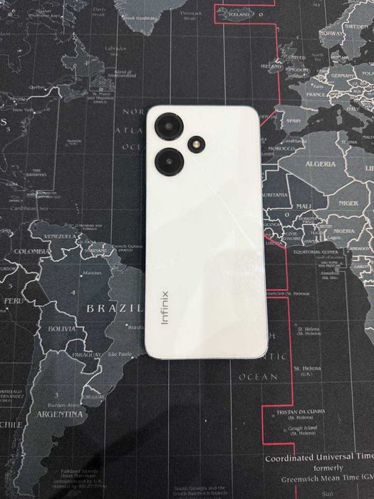 Infinix Hot 30 i  / 128 gb