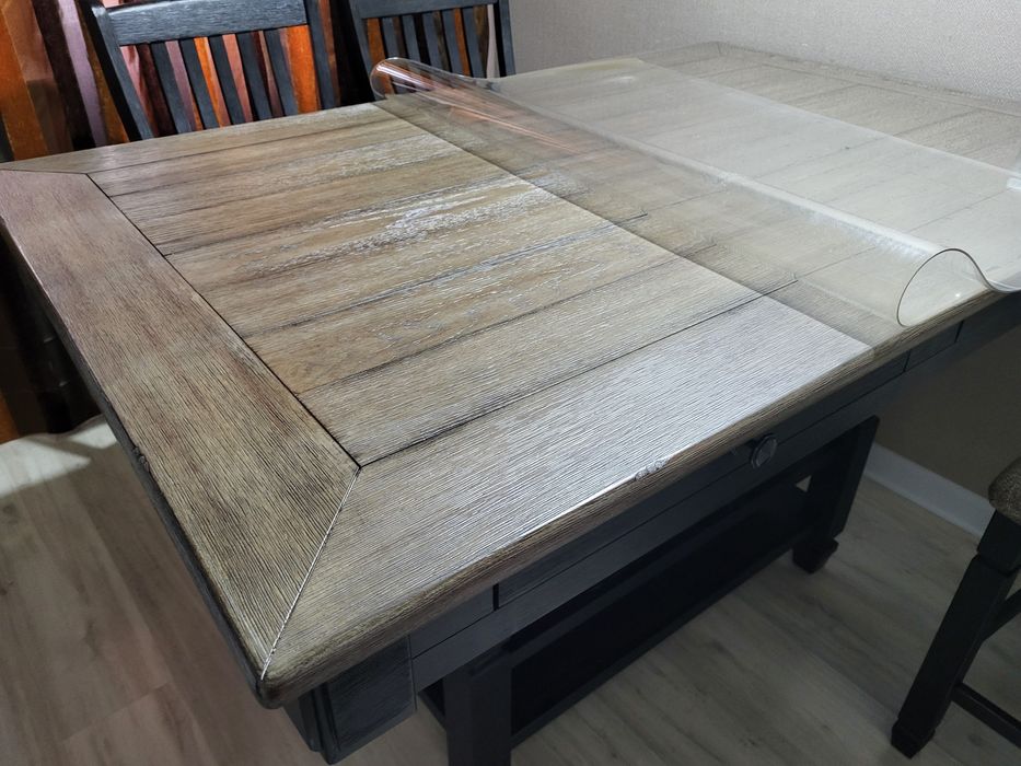 Шикарный стол дерево