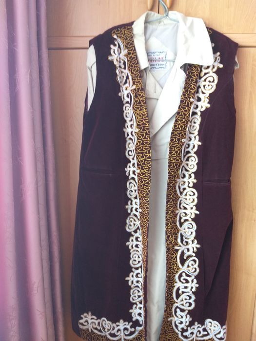 Продам пальто( весна-осень)