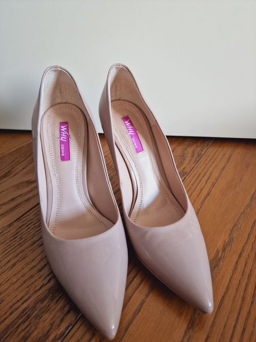 Pantofi piele lăcuită nude