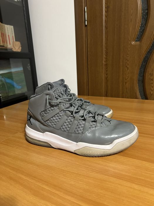 Air Jordan 11 Max Aura