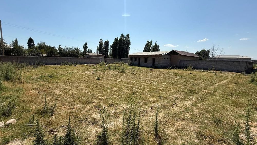 Srochna yer uchaska sotiladi