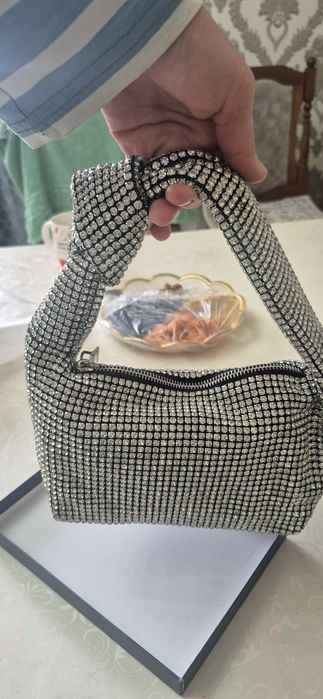 Продам новую сумку, клатч. Стильная модная актуальная модель