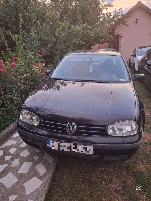 Vand golf 4 1,4 benzina   radiata pentru piese