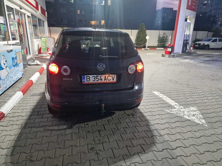 Wv golf 5 plus 1.4 benzina, clima 2 zone, scaune incalzite