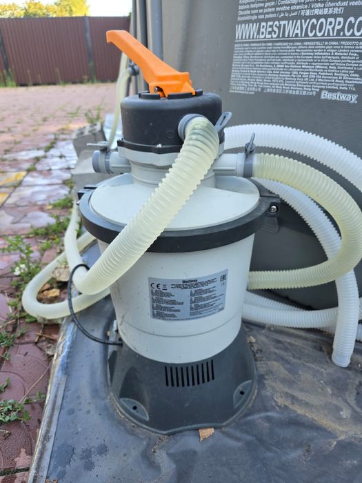 Продам бассейн с песочным фильтром