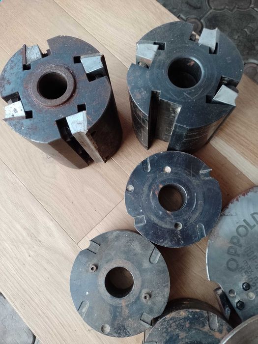 Freze de lemn și capuri de rindeluit