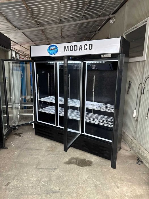 Vitrină frigorifică MODACO 3 uși 180x56x200