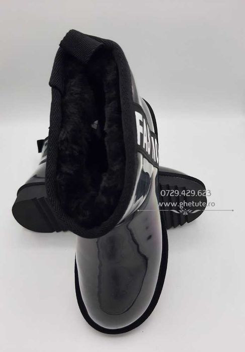 Ghete / cizme UGG mini clasic , impermeabile, 35 si 37