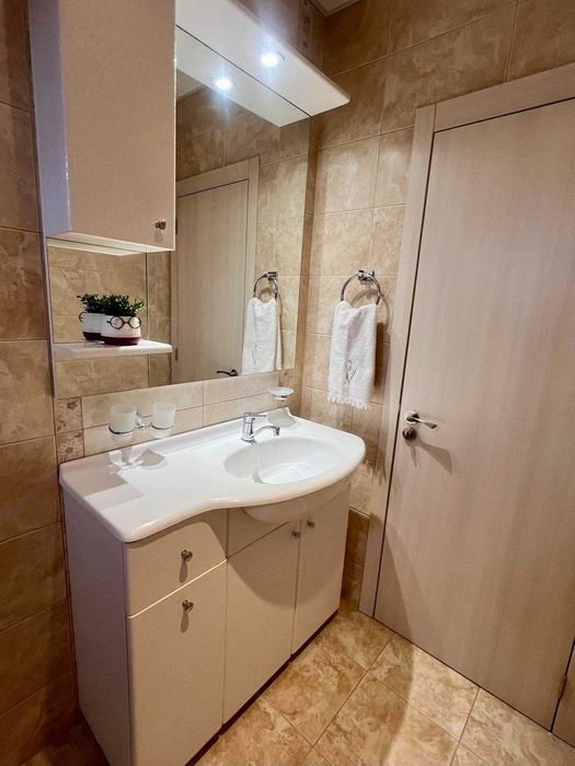 Дава се под наем Двустаен апартамент в Варна, м-т Траката - 77 кв.м за 600 € - Снимка #11