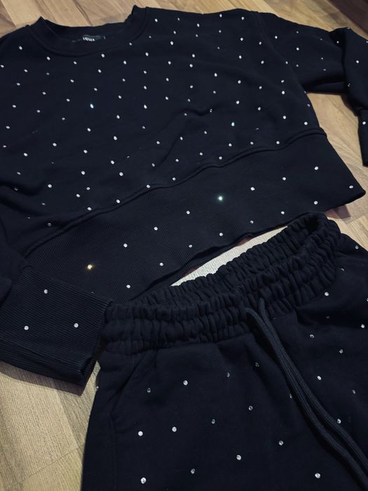 Чисто нов блестящ комплект (XS/S)