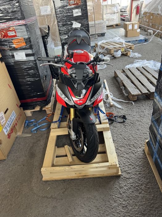 Сотилади Aprilia tuono v4 1100