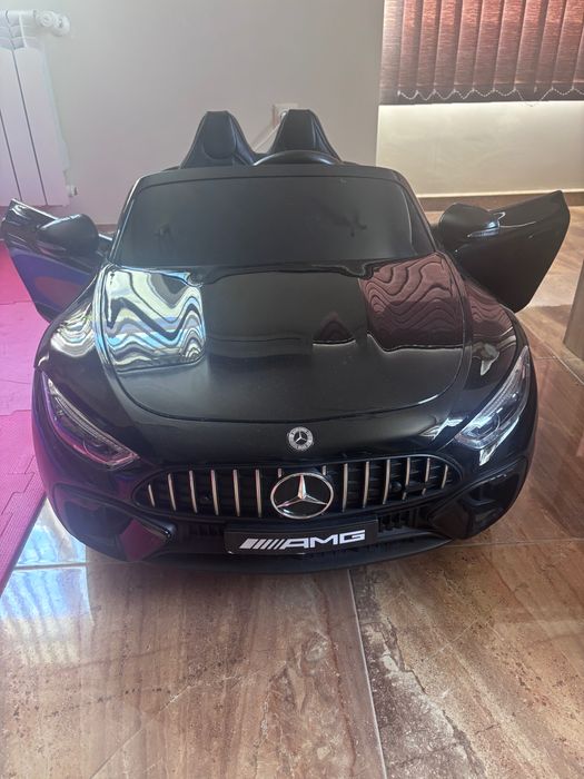 Акумулаторна кола Mercedes SL63 с гаранция до ноември 2027