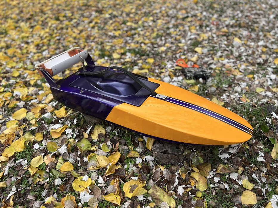 Лодка за захранка