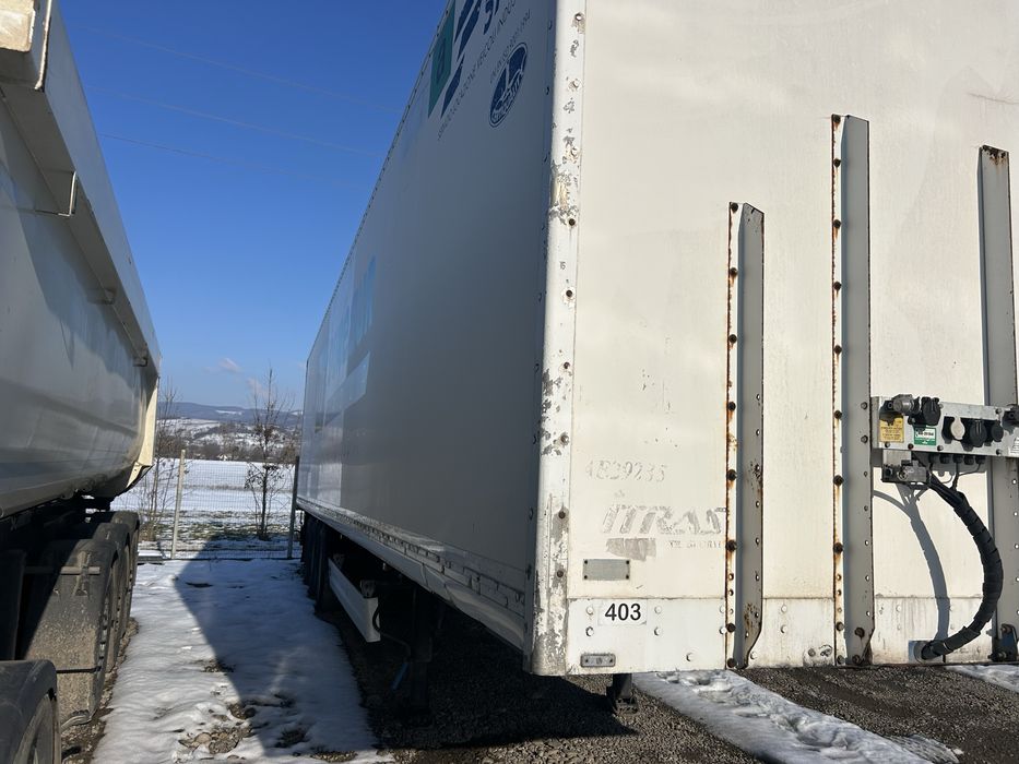 Semi remorca Box , Acerbi -Viverti ,An 2007,punti BwP, pe Discuri