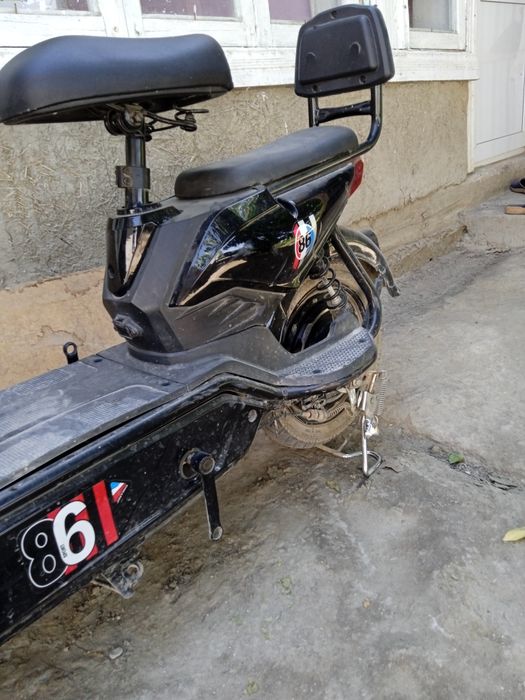 Elektro skuter sotiladi